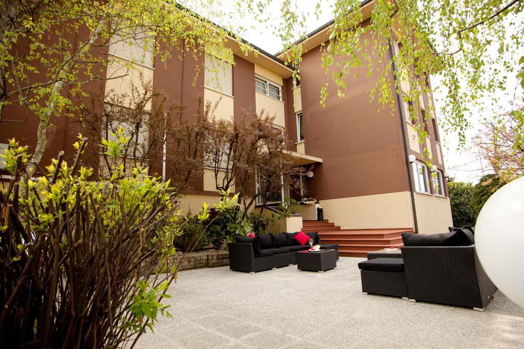 Hotel Mini Palace - Country House Molinella Exterior foto