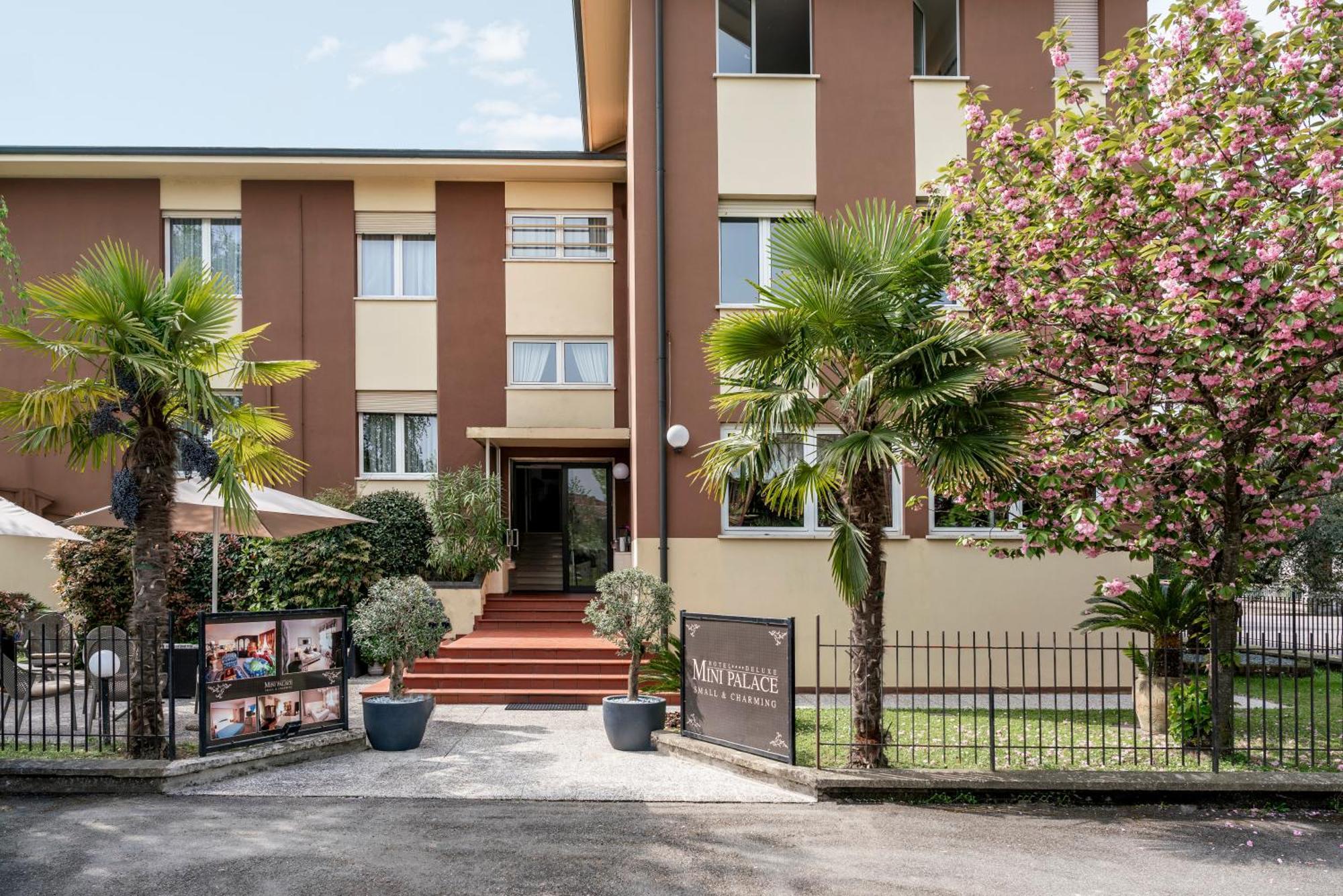 Hotel Mini Palace - Country House Molinella Exterior foto