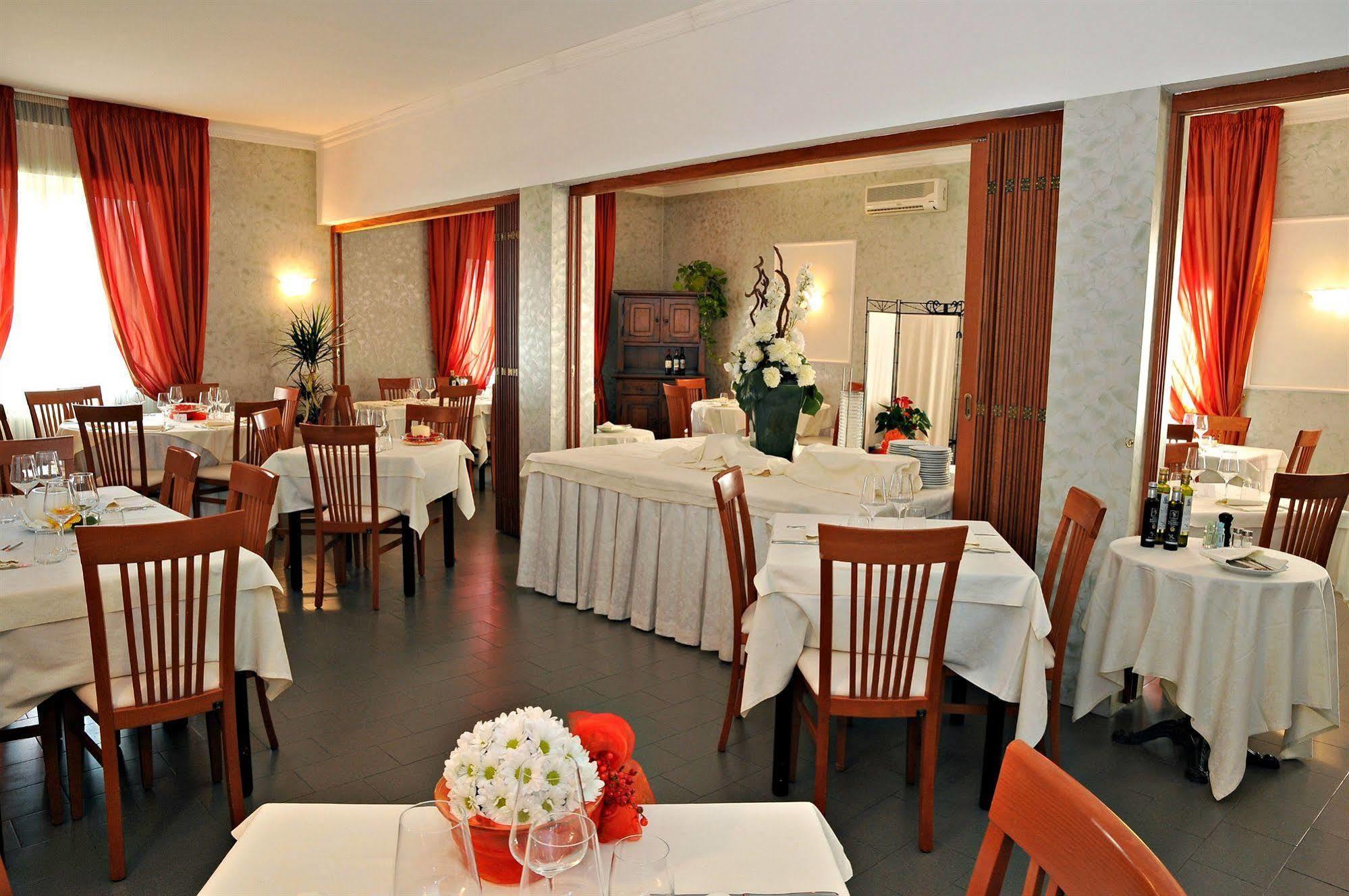 Hotel Mini Palace - Country House Molinella Exterior foto