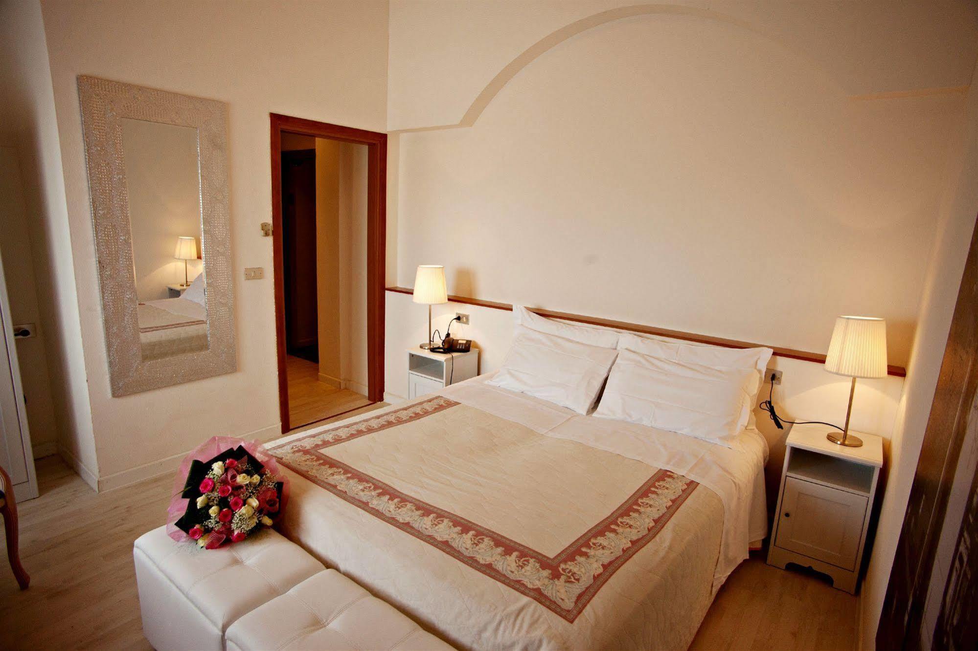 Hotel Mini Palace - Country House Molinella Exterior foto